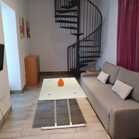Apartamento en el casco antiguo en plena Alameda Sevilla Exterior foto